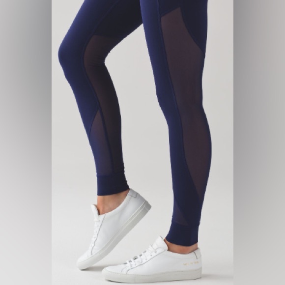 Lululemon Hot Like Agni Navy High Rise Leggings w Mesh Panels - Size S - Picture 4 of 13